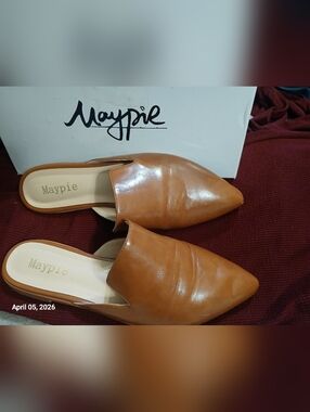 Women's Pointed Mules Tan Slip-On